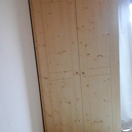 Johann Проживание в семье *